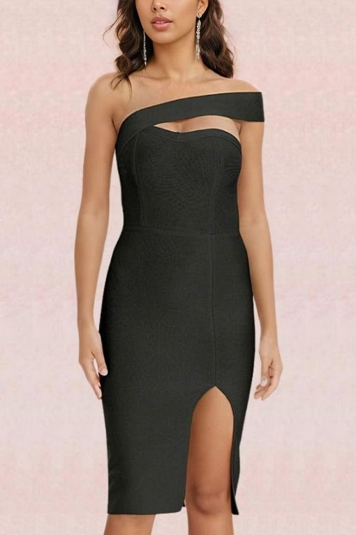 Woman wearing a figure flattering  Gianna Bandage Dress - Classic Black BODYCON COLLECTION