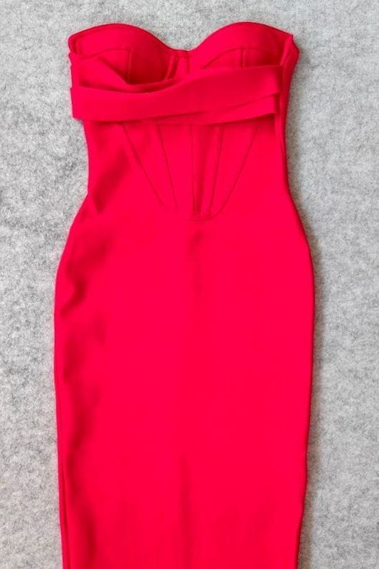 Woman wearing a figure flattering  Miles Bodycon Dress - Lipstick Red BODYCON COLLECTION